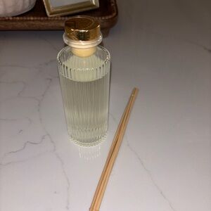 NWOT Still Sealed Room Scent